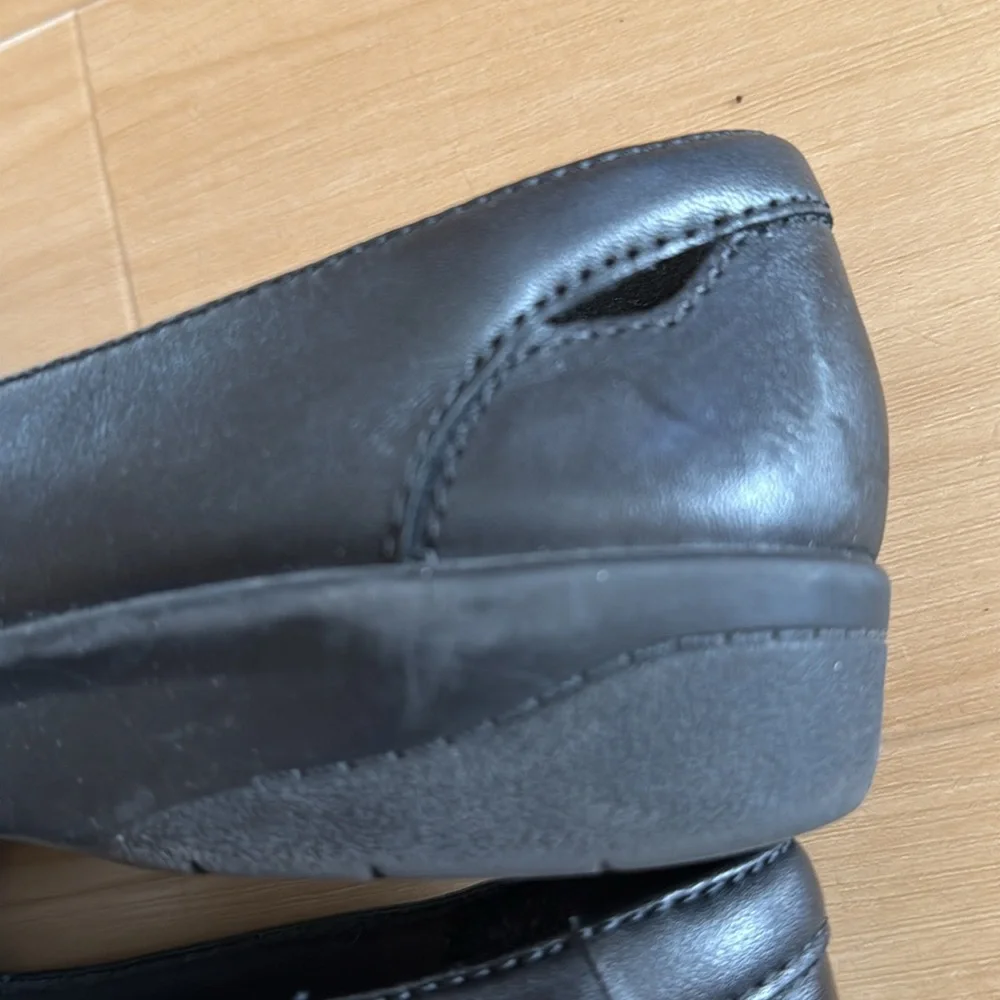 CLARKS WOMENS SIZE 7 BLACK CHEYN CREEK SLIP ON LOAFER